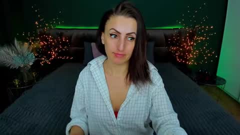 rebecca_diamonds online show from 02-12-25, 01:37