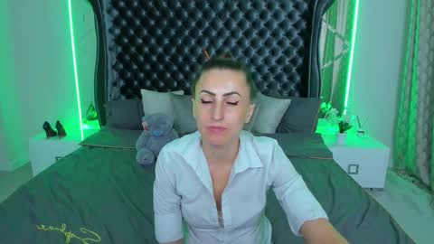 rebecca_diamonds online show from 11-25-25, 06:13