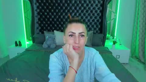 rebecca_diamonds online show from 11-26-25, 06:14
