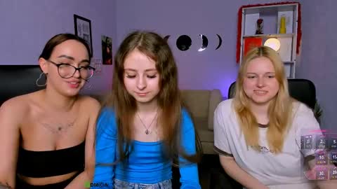 rebecca_smile_ online show from 05-20-26, 12:55