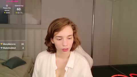Snapshot of rebecca_sunny chatting on 07-28-26, 11:17 Rebecca online show from 07-28-26, 11:17