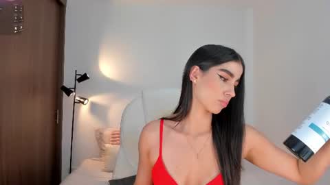 Snapshot of rebeccabaxter chatting on 06-14-26, 08:55 Rebecca online show from 06-14-26, 08:55