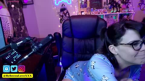 Rebecca Love online show from 02-03-25, 09:07