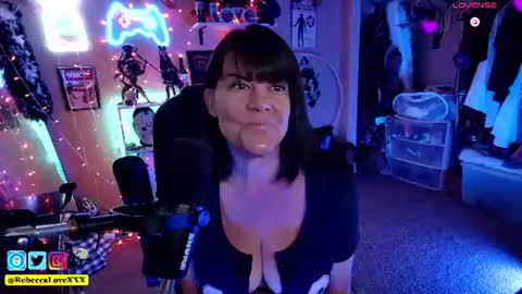 Snapshot of rebeccalovexxx chatting on 06-24-26, 08:52 Rebecca Love online show from 06-24-26, 08:52