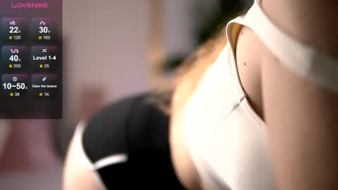 Snapshot of rebeccarese chatting on 05-05-26, 09:50 Rebecca online show from 05-05-26, 09:50