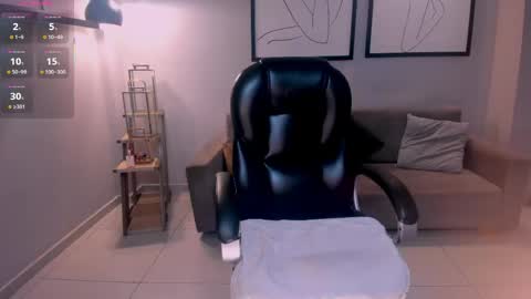 Snapshot of rebeccawestx chatting on 05-15-26, 02:07 Rebecca West online show from 05-15-26, 02:07