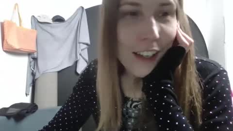 Snapshot of rebornrao chatting on 11-21-25, 01:37 Keely KeKe Kiwi online show from 11-21-25, 01:37