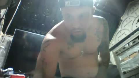 Snapshot of recka810 chatting on 06-16-26, 06:05 recka810 online show from 06-16-26, 06:05