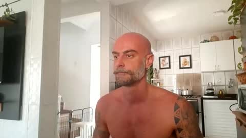Reco Romanello online show from 05-25-26, 01:06