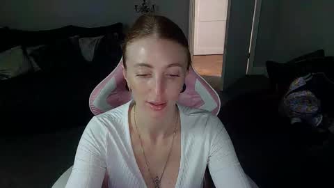 Red -  online show from 03-11-26, 12:22