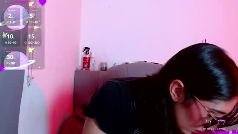 IG   OF red moonn online show from 10-30-25, 05:09