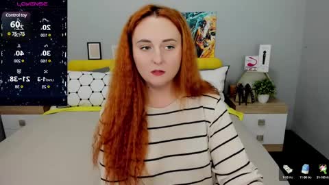 Snapshot of red_naughtyfox chatting on 01-10-25, 09:42 Lessy Fox online show from 01-10-25, 09:42