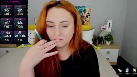 Snapshot of red_naughtyfox chatting on 01-24-25, 04:49 Lessy Fox online show from 01-24-25, 04:49