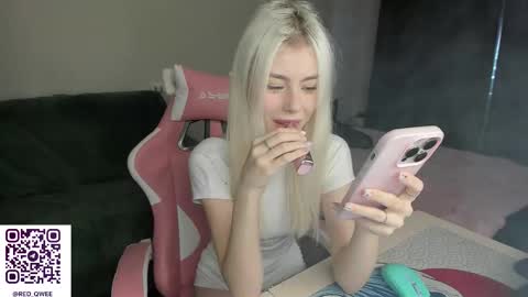 Erika online show from 11-27-25, 08:38