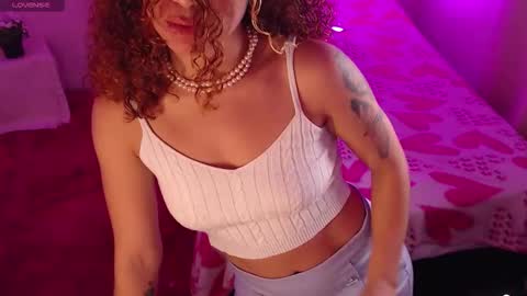 red_velvett0 online show from 10-25-25, 07:27