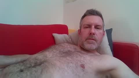 Red online show from 12-26-24, 09:44