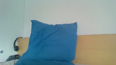 Red online show from 11-18-25, 10:41