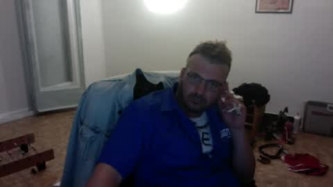 Snapshot of redbonezzzz chatting on 05-02-26, 06:13 redbonezzzz online show from 05-02-26, 06:13