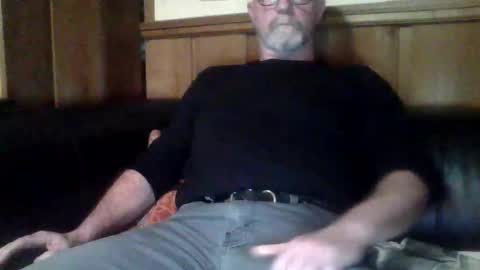 Snapshot of redfox60010 chatting on 04-20-26, 10:33 redfox60010 online show from 04-20-26, 10:33
