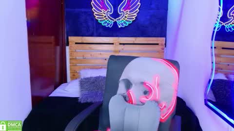 Lili Lopez online show from 03-25-26, 08:15