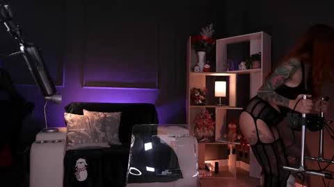 Red Jasmine online show from 11-26-25, 02:01