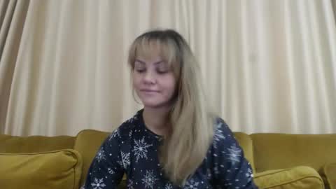 RedJessica online show from 11-06-25, 05:52