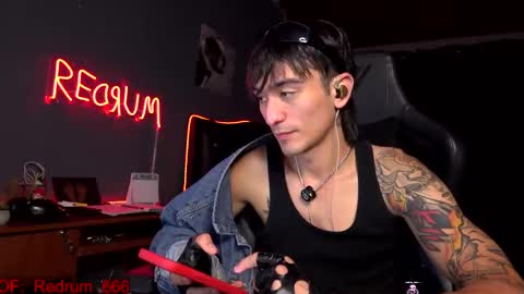 Snapshot of redrum_696 chatting on 10-07-25, 06:16 Red online show from 10-07-25, 06:16