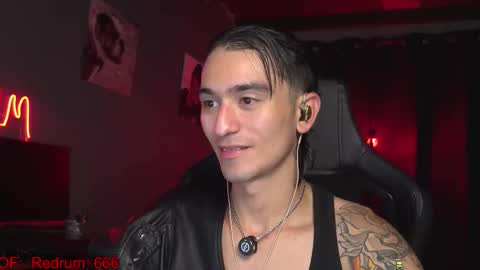 Snapshot of redrum_696 chatting on 10-28-25, 05:48 Red online show from 10-28-25, 05:48