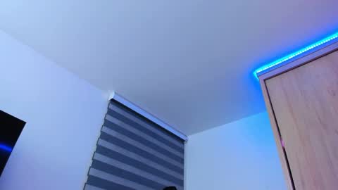 redski77 online show from 12-29-24, 09:17