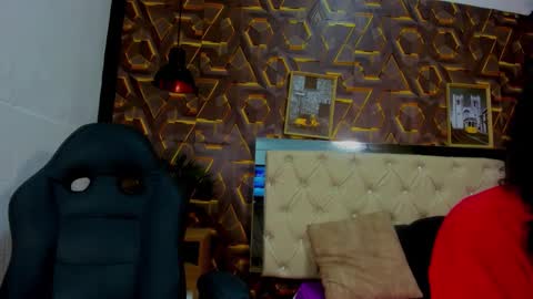 Snapshot of reed_kitty chatting on 11-24-25, 01:00 reed_kitty online show from 11-24-25, 01:00