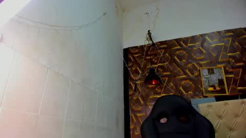 Snapshot of reed_kitty chatting on 12-17-25, 01:28 reed_kitty online show from 12-17-25, 01:28