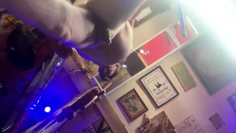 Snapshot of reeferleefer chatting on 02-17-26, 06:10 Lee online show from 02-17-26, 06:10