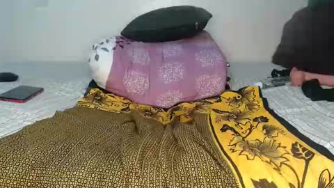 Snapshot of reem_wonder chatting on 10-25-25, 09:06 Reem online show from 10-25-25, 09:06