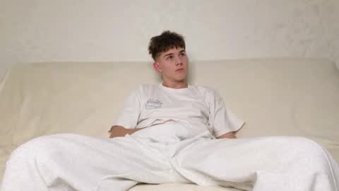 Alex online show from 11-30-25, 06:45