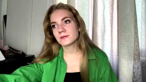 Snapshot of regeniamccornack chatting on 07-22-26, 12:02 Grace online show from 07-22-26, 12:02