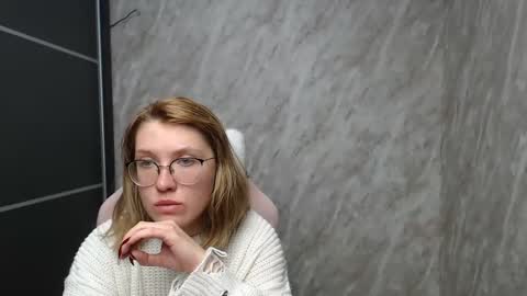 Regina online show from 02-23-25, 04:02