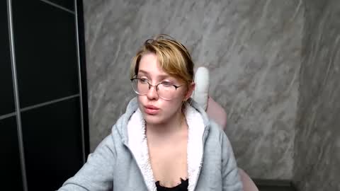 Regina online show from 03-12-25, 05:28