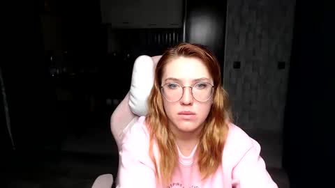 Regina online show from 11-09-25, 01:37