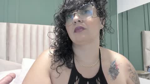Snapshot of reginavegaa chatting on 02-08-25, 11:44 reginavegaa online show from 02-08-25, 11:44