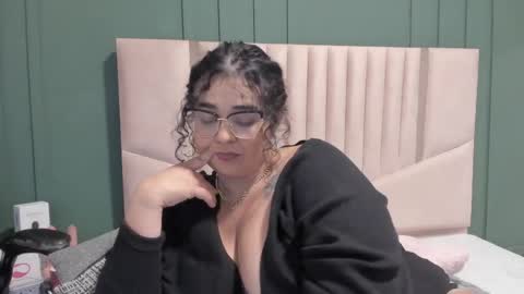 Snapshot of reginavegaa chatting on 02-12-25, 02:54 reginavegaa online show from 02-12-25, 02:54