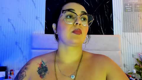 Snapshot of reginavegaa chatting on 10-10-25, 11:42 reginavegaa online show from 10-10-25, 11:42