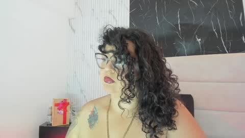 reginavegaa online show from 04-04-26, 11:40