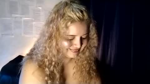 Snapshot of rei_chan26 chatting on 03-08-25, 05:59 Tania Nixx online show from 03-08-25, 05:59