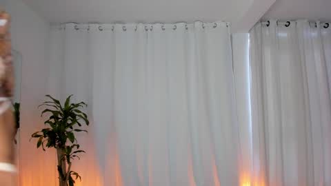 Snapshot of reichel_gray chatting on 01-31-25, 10:10 REICHEL online show from 01-31-25, 10:10