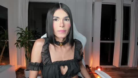 Snapshot of reichel_gray chatting on 03-06-25, 02:19 REICHEL online show from 03-06-25, 02:19