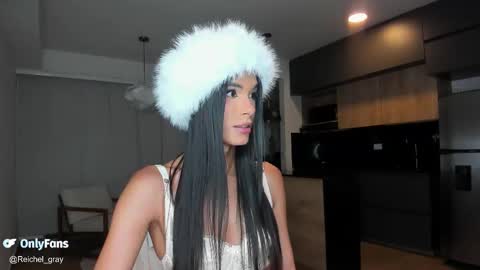 Snapshot of reichel_gray chatting on 11-01-25, 02:24 REICHEL online show from 11-01-25, 02:24