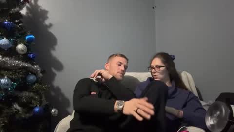 Snapshot of reighofsun98 chatting on 12-16-24, 01:53 SunshineSanchez online show from 12-16-24, 01:53