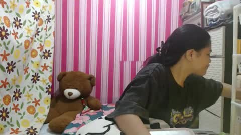 reign2525 online show from 11-20-25, 08:47