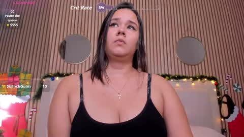 Snapshot of reina_loren chatting on 12-21-25, 08:10 reina_loren online show from 12-21-25, 08:10