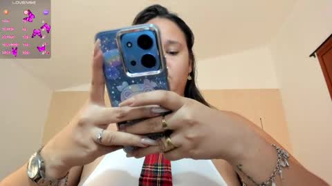 reina_loren online show from 05-30-26, 10:40